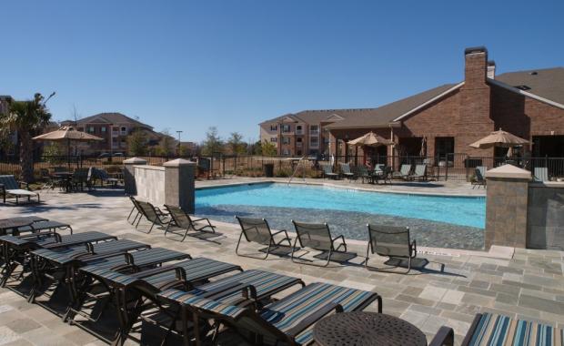 BROADSTONE WALKER COMMONS