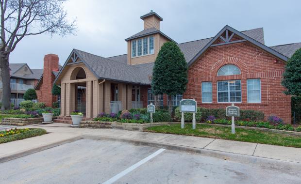 FOUNTAINWOOD APARTMENTS