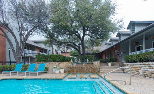 VISTAS AT HACKBERRY CREEK